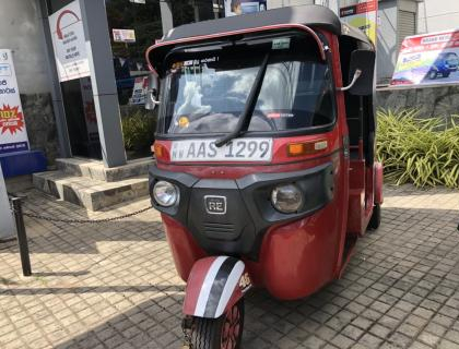 Bajaj 4 Stroke Three-wheeler for sale at Kurunegala
