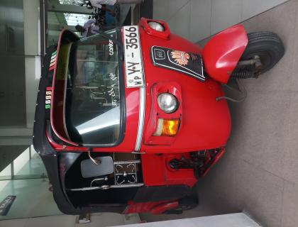 Bajaj Three Wheel for sale at Rathnapura Riyasakwala